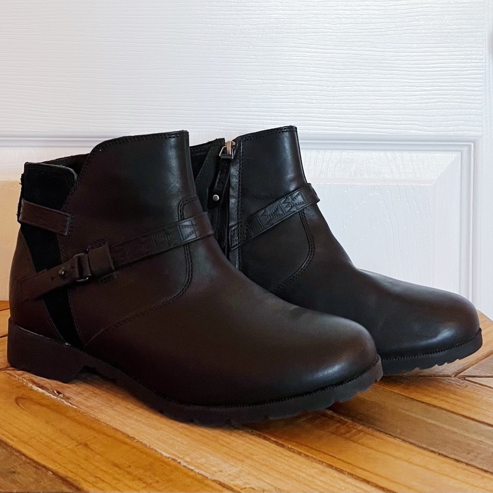 Teva Women's Delavina Ankle Boot- Black size 9.5